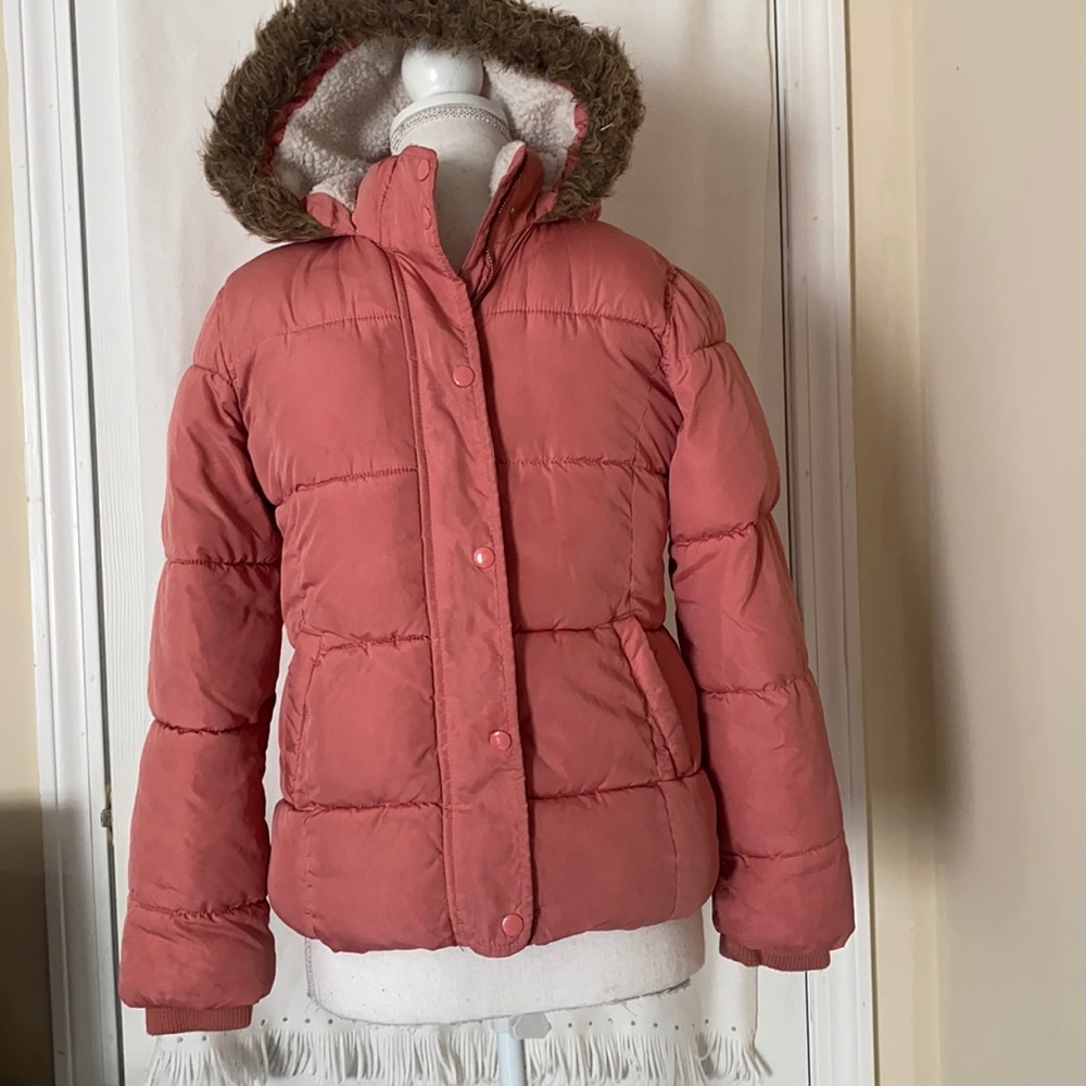 Old Navy girl pink material 100%polyester  Size xL 14 Jacket  Hooded
